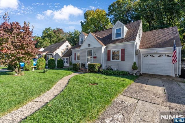 228 Washington Avenue, Elmwood Park, NJ 07407