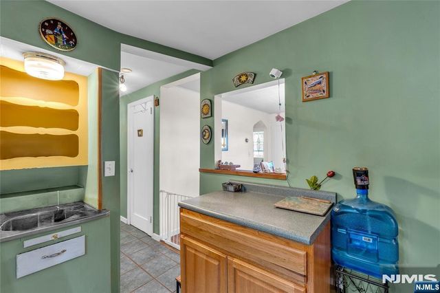 228 Washington Avenue, Elmwood Park, NJ 07407
