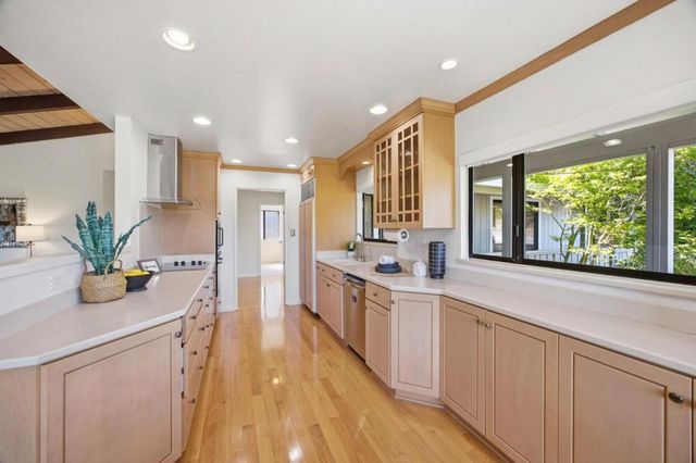 135 Dolton Avenue, San Carlos, CA 94070