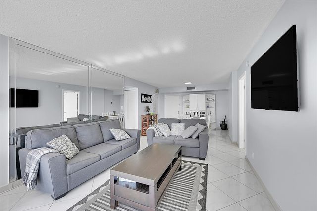 525 N OCEAN Boulevard 623, Pompano Beach, FL 33062