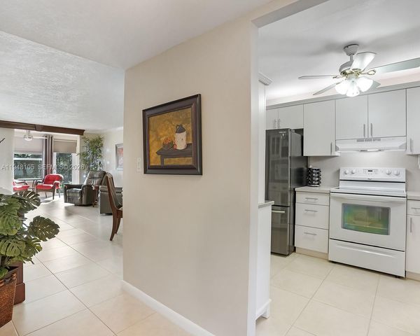2751 N Pine Island Rd 105, Sunrise, FL 33322