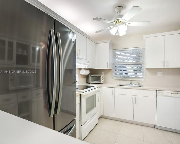 2751 N Pine Island Rd 105, Sunrise, FL 33322