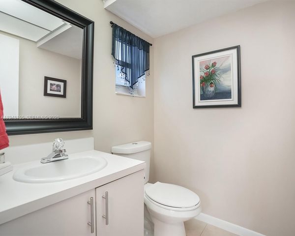 2751 N Pine Island Rd 105, Sunrise, FL 33322