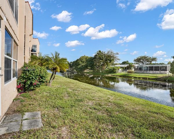 2751 N Pine Island Rd 105, Sunrise, FL 33322