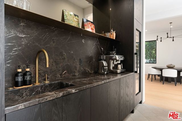 6258 Drexel Avenue, Los Angeles, CA 90048
