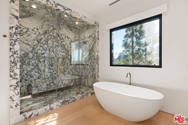 6258 Drexel Avenue, Los Angeles, CA 90048