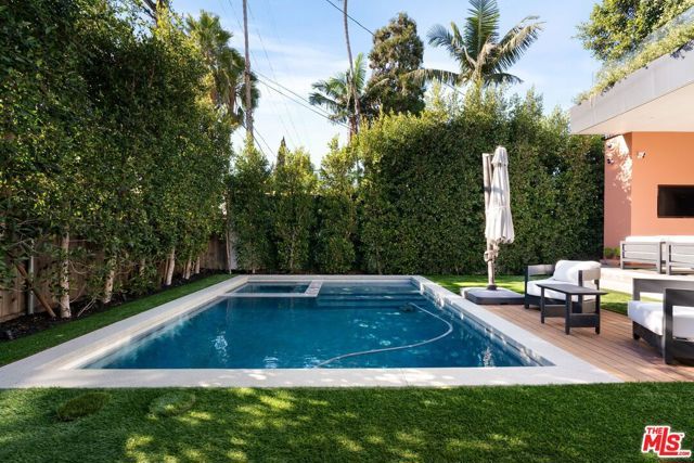 6258 Drexel Avenue, Los Angeles, CA 90048