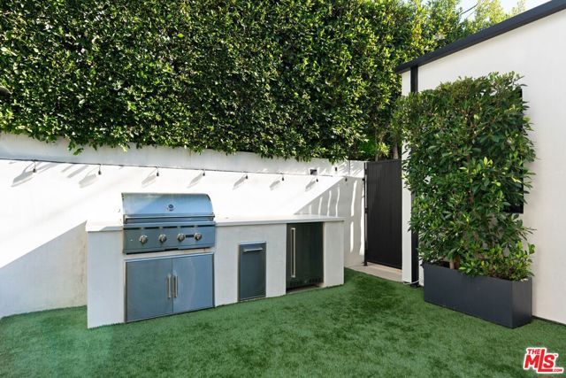 6258 Drexel Avenue, Los Angeles, CA 90048
