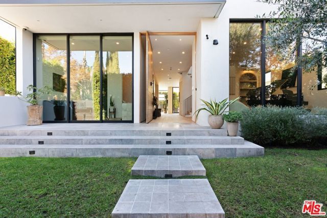 6258 Drexel Avenue, Los Angeles, CA 90048
