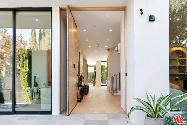 6258 Drexel Avenue, Los Angeles, CA 90048