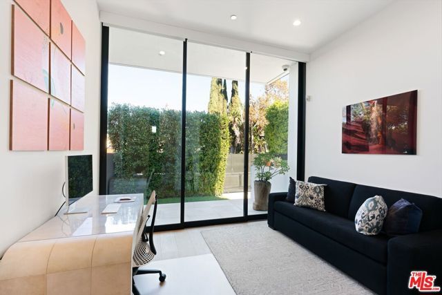 6258 Drexel Avenue, Los Angeles, CA 90048