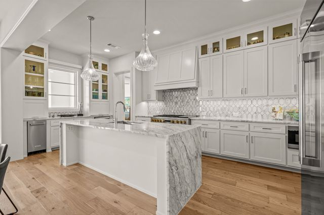 9635 Latour Lane, Fort Worth, TX 76126