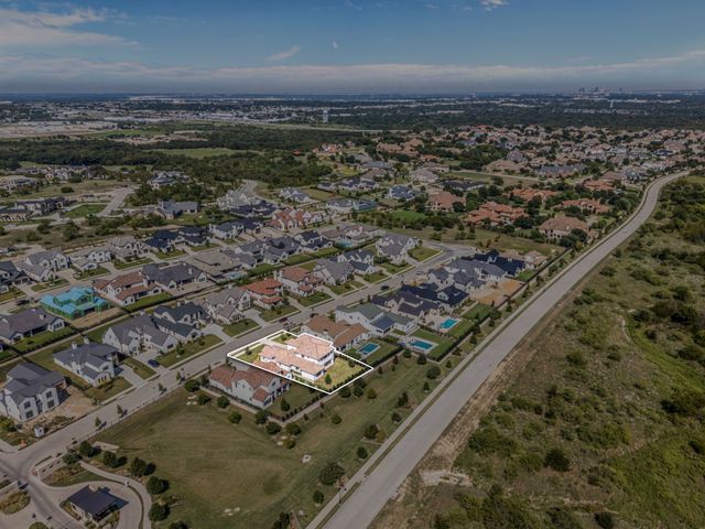 9635 Latour Lane, Fort Worth, TX 76126