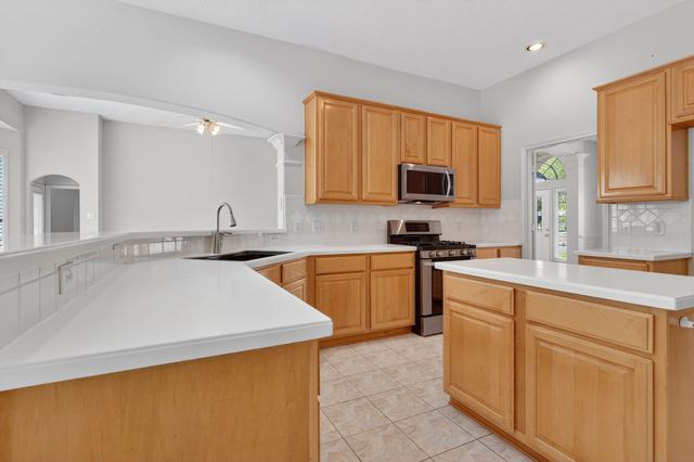 4323 Young Street, Pasadena, TX 77504