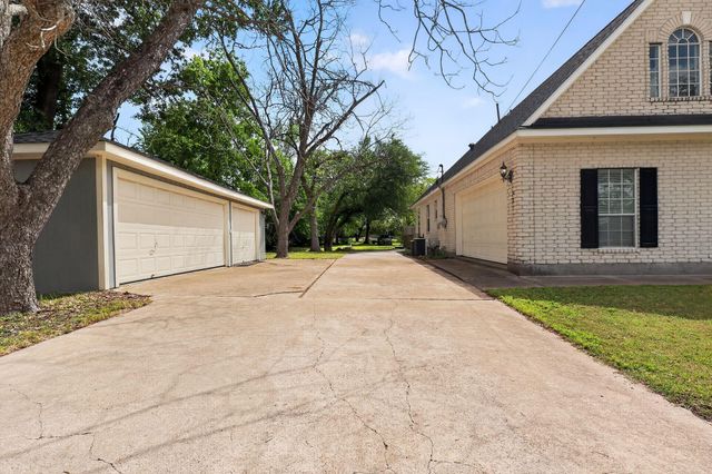 4323 Young Street, Pasadena, TX 77504