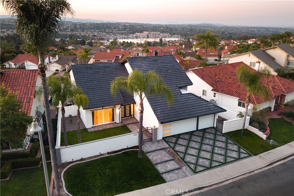 Image 1 of property listing at 22332 Canaveras, Mission Viejo, CA 92691