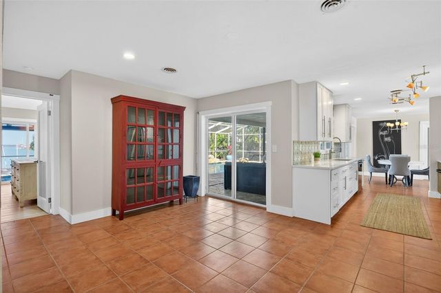 640 CAPRI BOULEVARD, Treasure Island, FL 33706