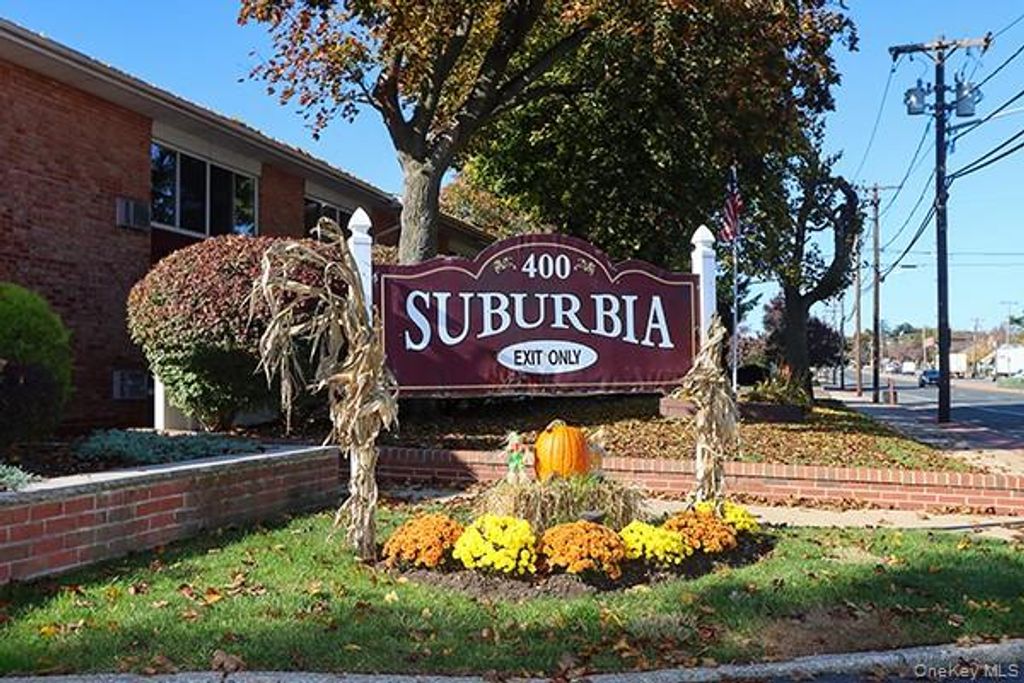 400 Fulton Street 14C, Farmingdale, NY 11735