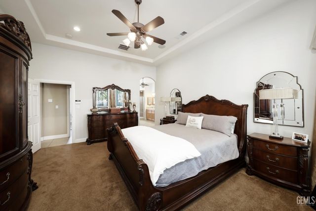 12700 Clay Creek Court, Bakersfield, CA 93312