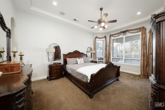 12700 Clay Creek Court, Bakersfield, CA 93312