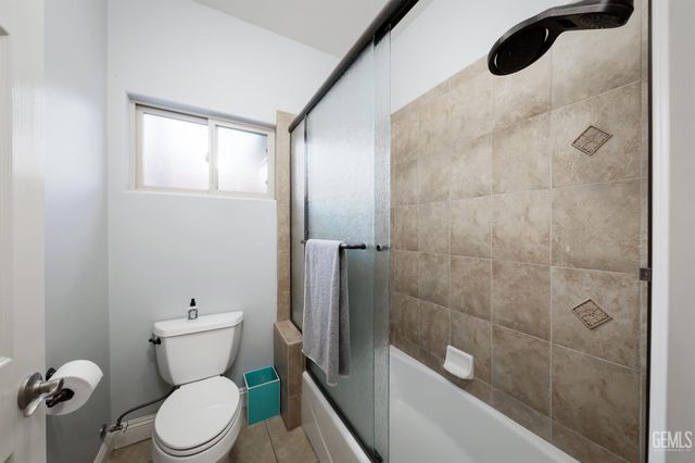 12700 Clay Creek Court, Bakersfield, CA 93312