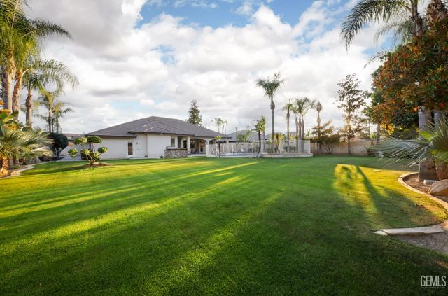 12700 Clay Creek Court, Bakersfield, CA 93312