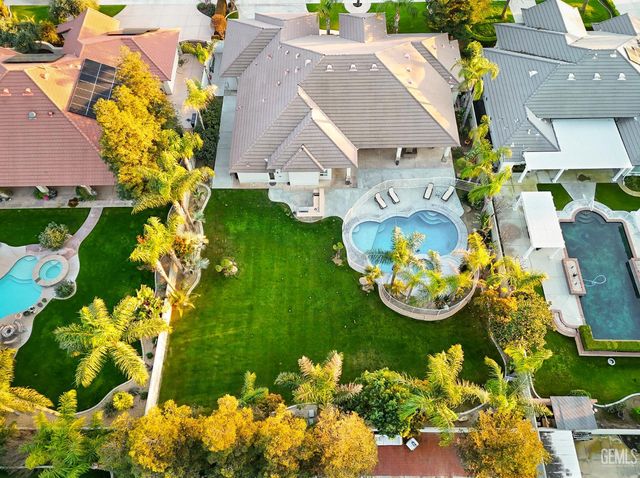 12700 Clay Creek Court, Bakersfield, CA 93312