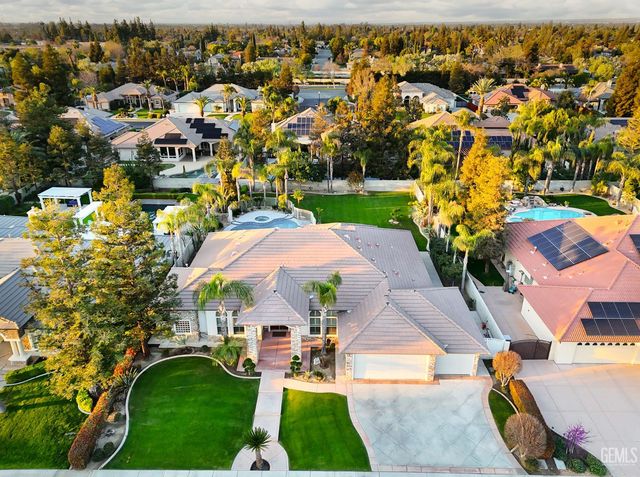 12700 Clay Creek Court, Bakersfield, CA 93312