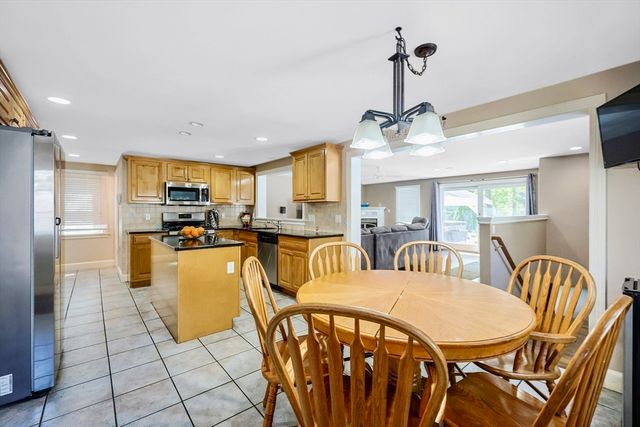 33 Lill Avenue, Newton, MA 02465