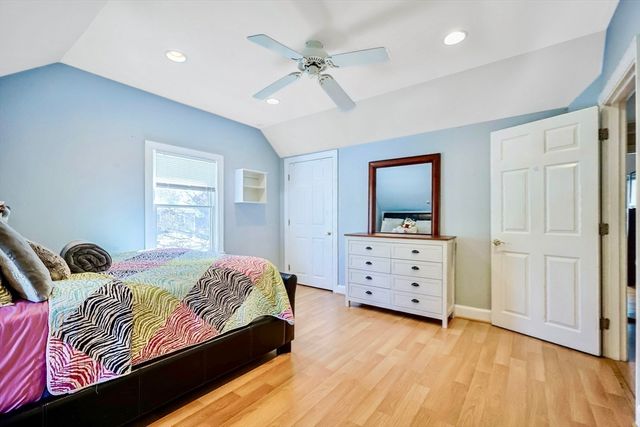 33 Lill Avenue, Newton, MA 02465