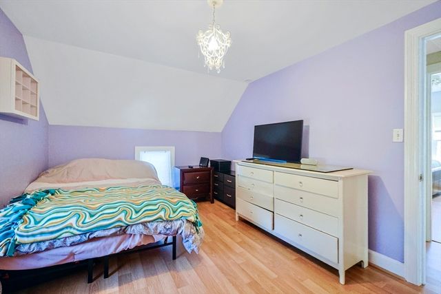 33 Lill Avenue, Newton, MA 02465