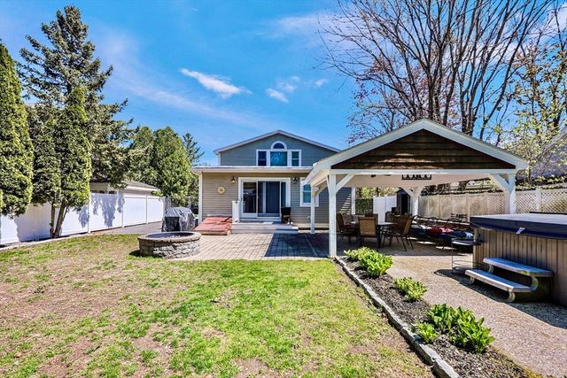 33 Lill Avenue, Newton, MA 02465
