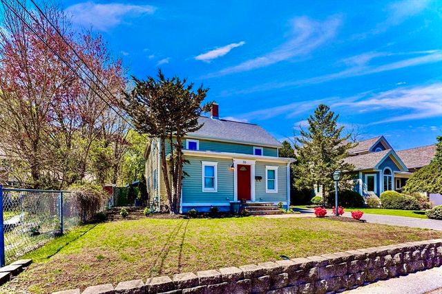 33 Lill Avenue, Newton, MA 02465