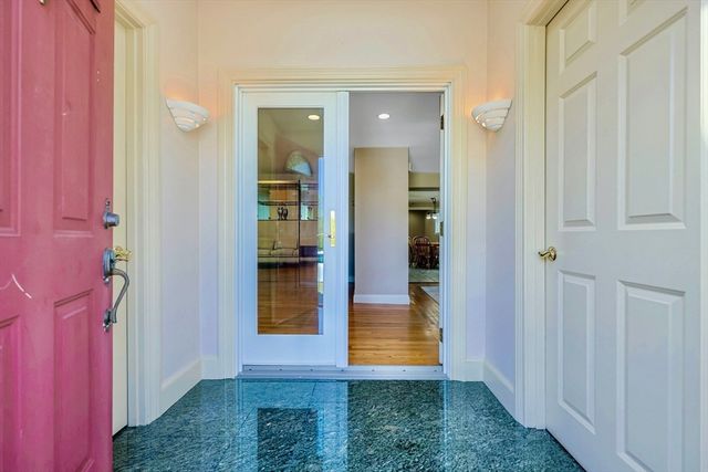 33 Lill Avenue, Newton, MA 02465