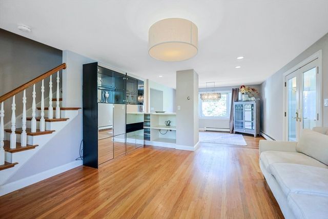 33 Lill Avenue, Newton, MA 02465