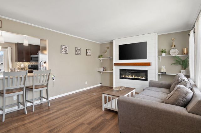 811 Polk Avenue, Dyer, IN 46311