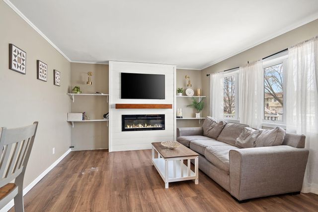 811 Polk Avenue, Dyer, IN 46311