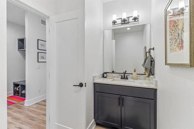 5617 Wolcott Circle, Des Moines, IA 50321
