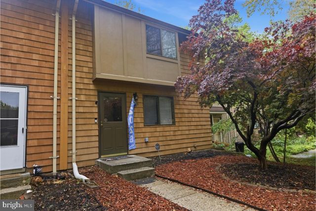 7490 HICKORY LOG CIR, Columbia, MD 21045