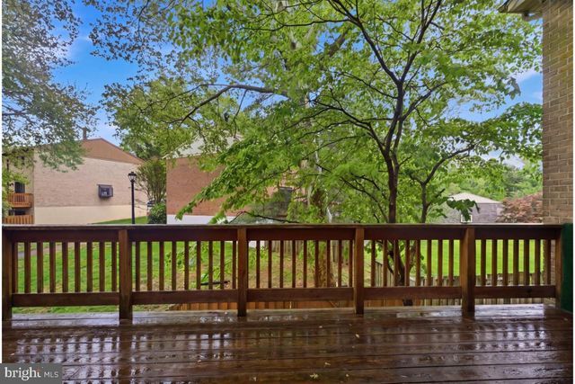 7490 HICKORY LOG CIR, Columbia, MD 21045