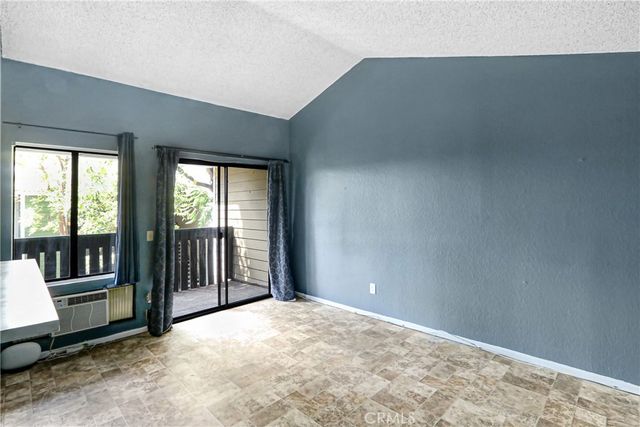3535 Banbury Drive 84, Riverside, CA 92505