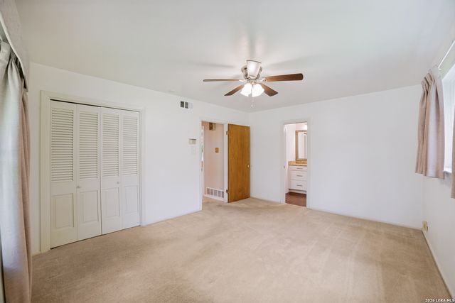 1019 GREY OAK DR, San Antonio, TX 78213