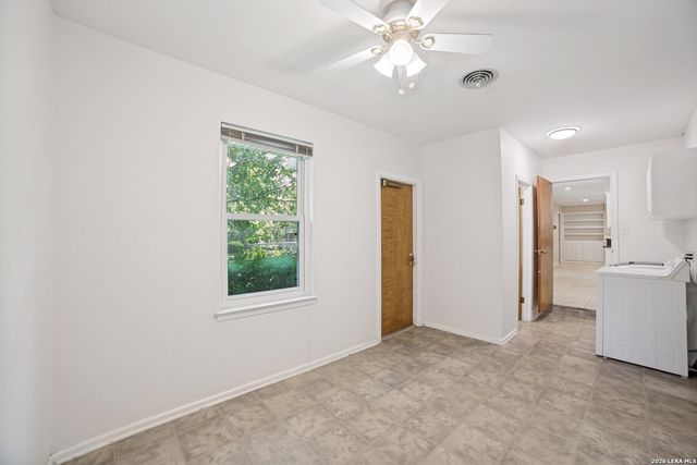 1019 GREY OAK DR, San Antonio, TX 78213