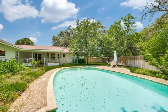 1019 GREY OAK DR, San Antonio, TX 78213