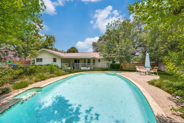 1019 GREY OAK DR, San Antonio, TX 78213