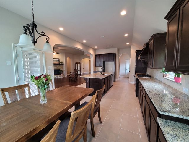 1909 Maggis Meadow Lane, Rowlett, TX 75089