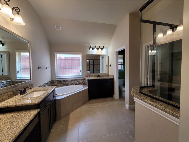 1909 Maggis Meadow Lane, Rowlett, TX 75089