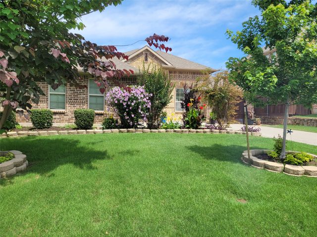 1909 Maggis Meadow Lane, Rowlett, TX 75089