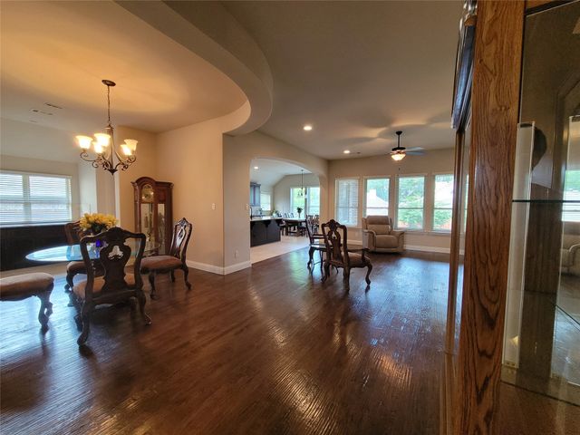 1909 Maggis Meadow Lane, Rowlett, TX 75089