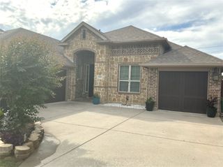 1909 Maggis Meadow Lane, Rowlett, TX 75089
